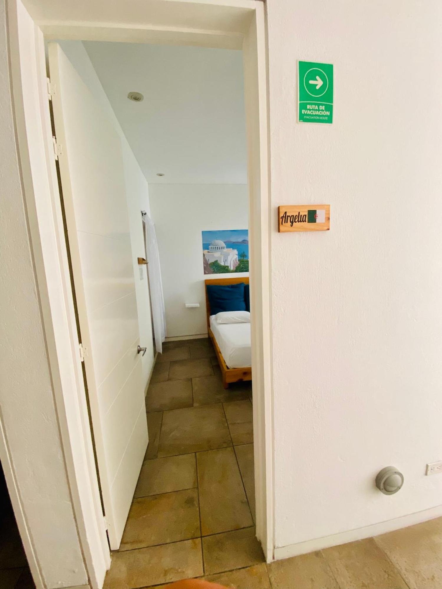 Oasis Cali Hostel Bagian luar foto